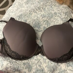 Memorable full coverage, lace trim, soma bra size 38 triple D